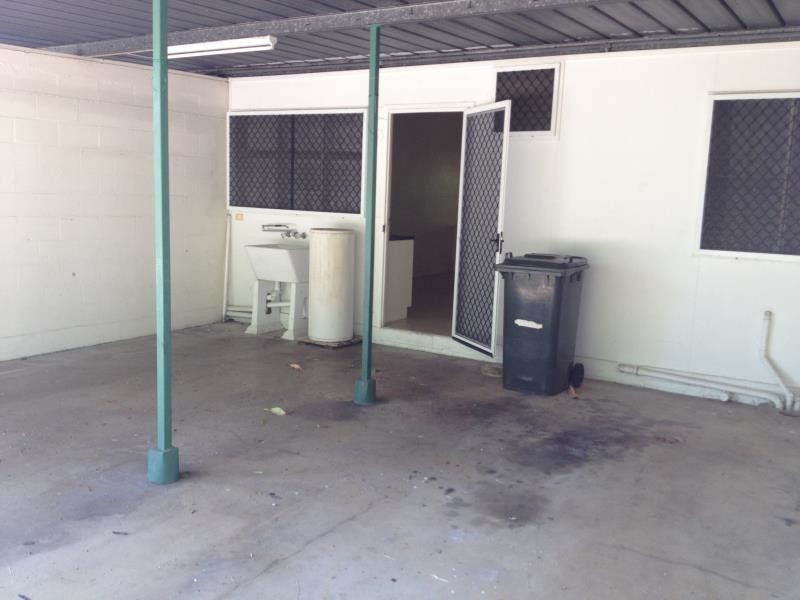 2/395 Perrier Avenue, Frenchville QLD 4701